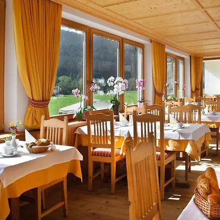 Helmhotel 3*